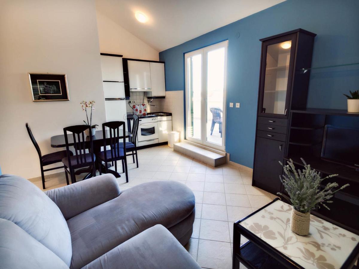Apartments Zizic Vodice Room photo