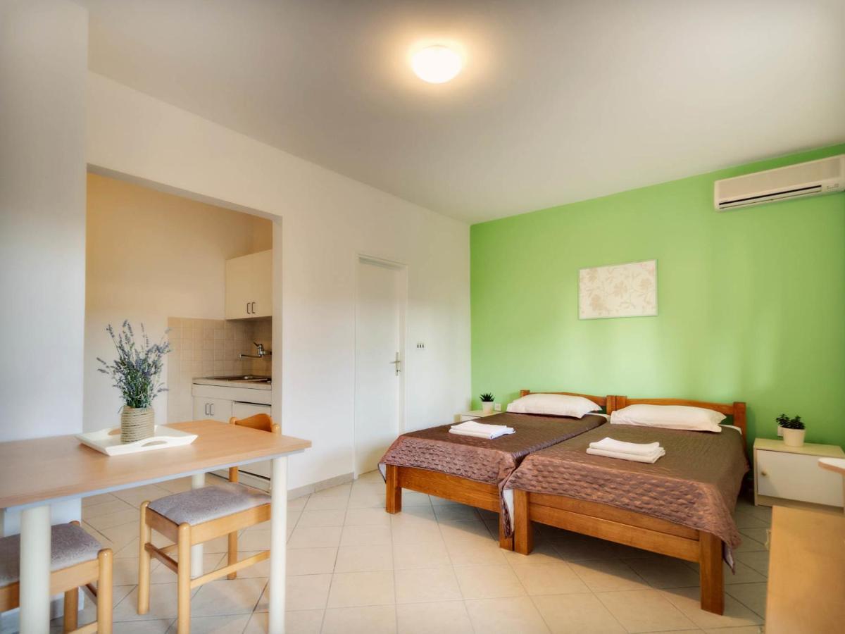 Apartments Zizic Vodice Room photo