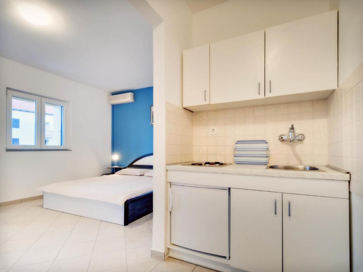 Apartments Zizic Vodice Room photo