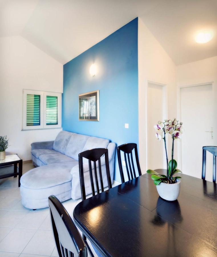 Apartments Zizic Vodice Room photo